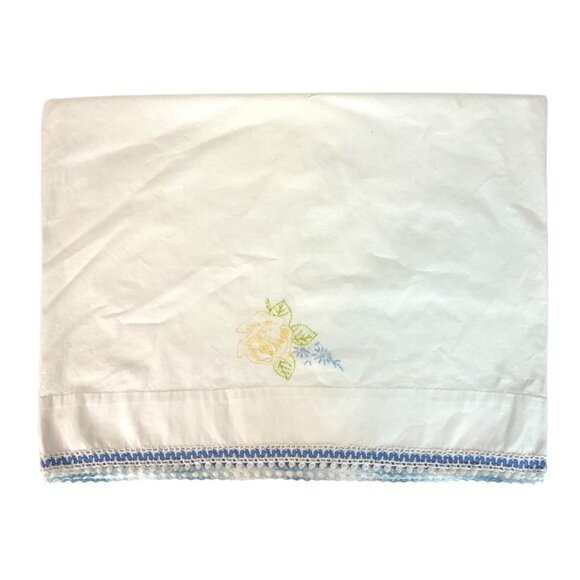 Hand Embroidered Standard Single Pillowcase Yellow Rose Blue White Trim - Picture 2 of 4